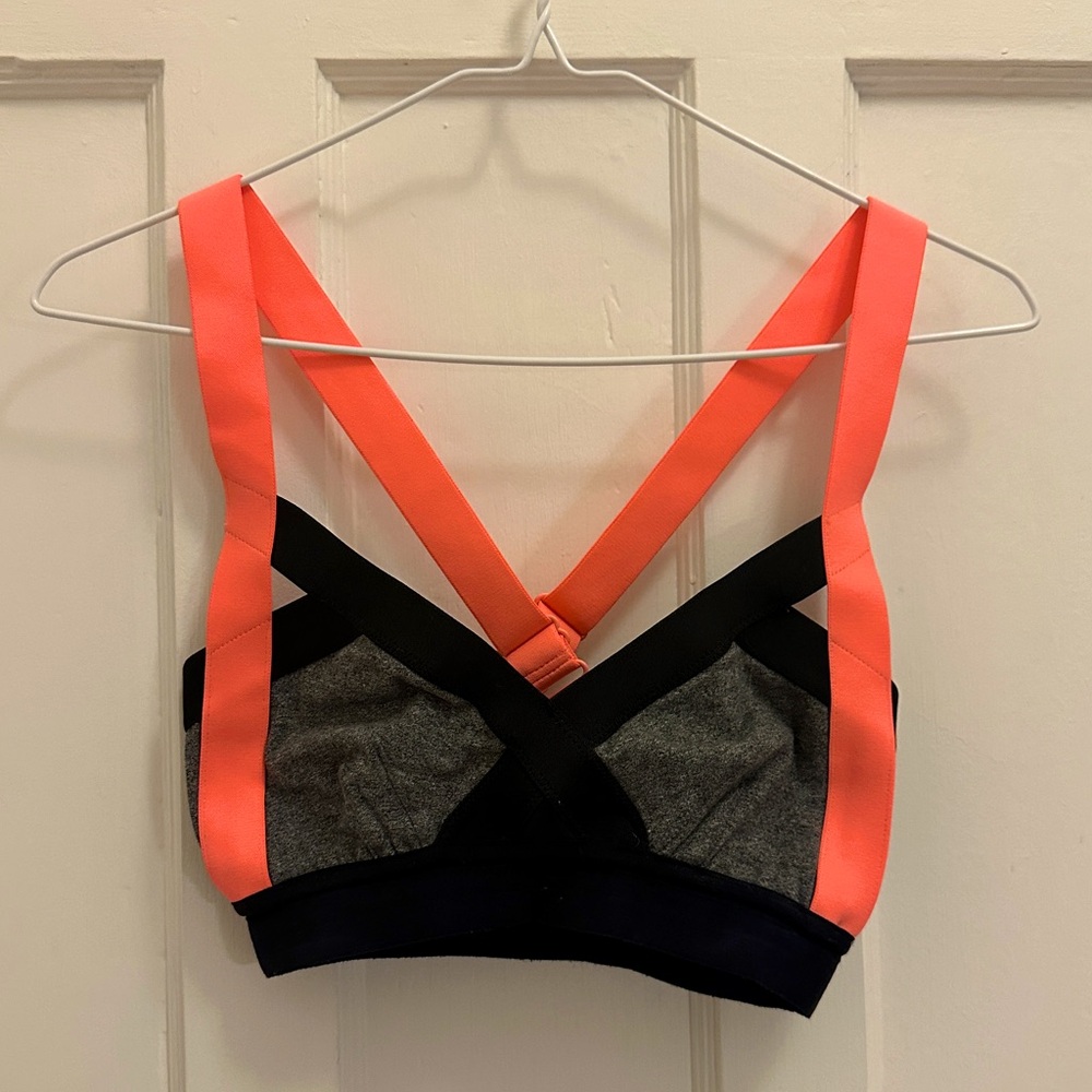 Aritzia (Community) sports bra